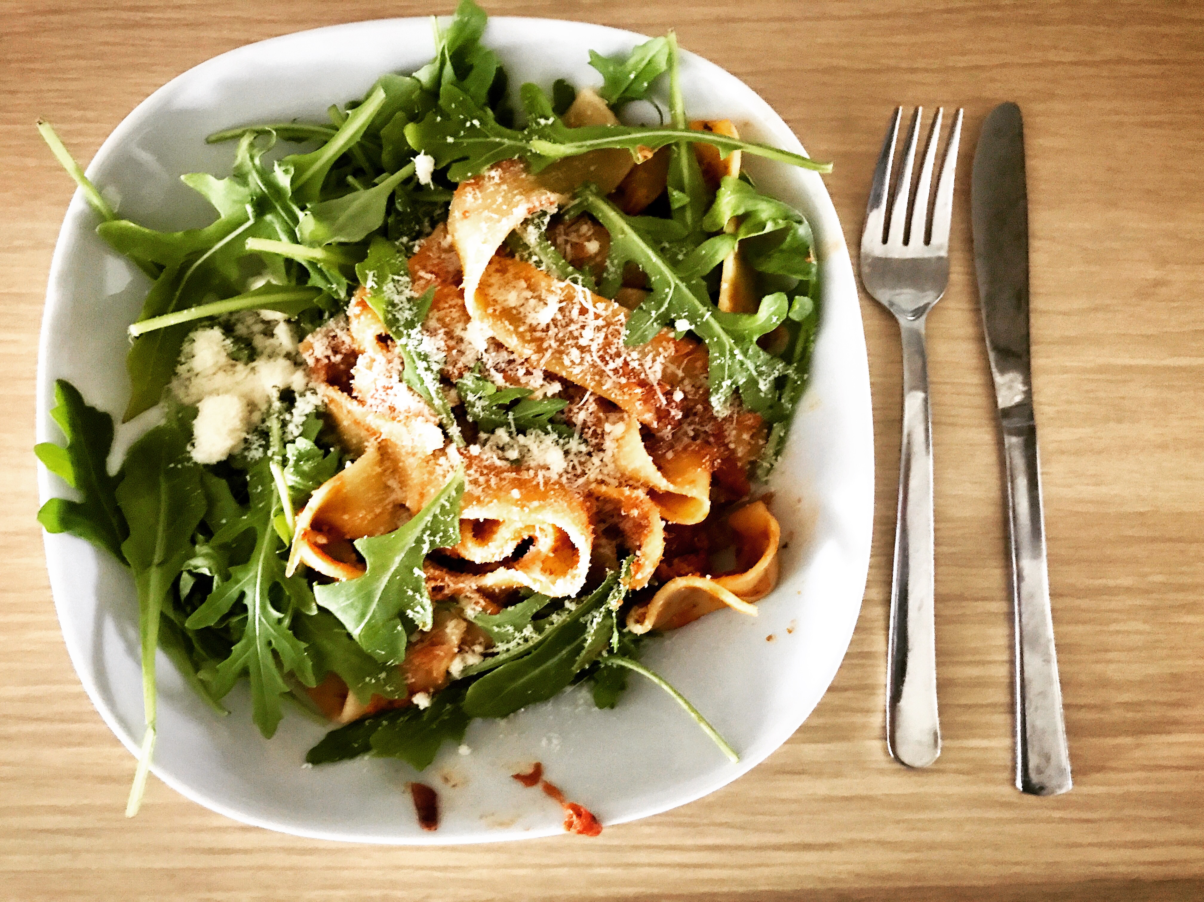 Snabbmat: Tonfiskpasta i tomatsås med ruccola - MarathonEmma